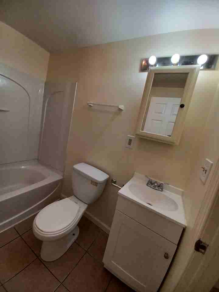 480 S Main St #7 - Photo 7 of 18