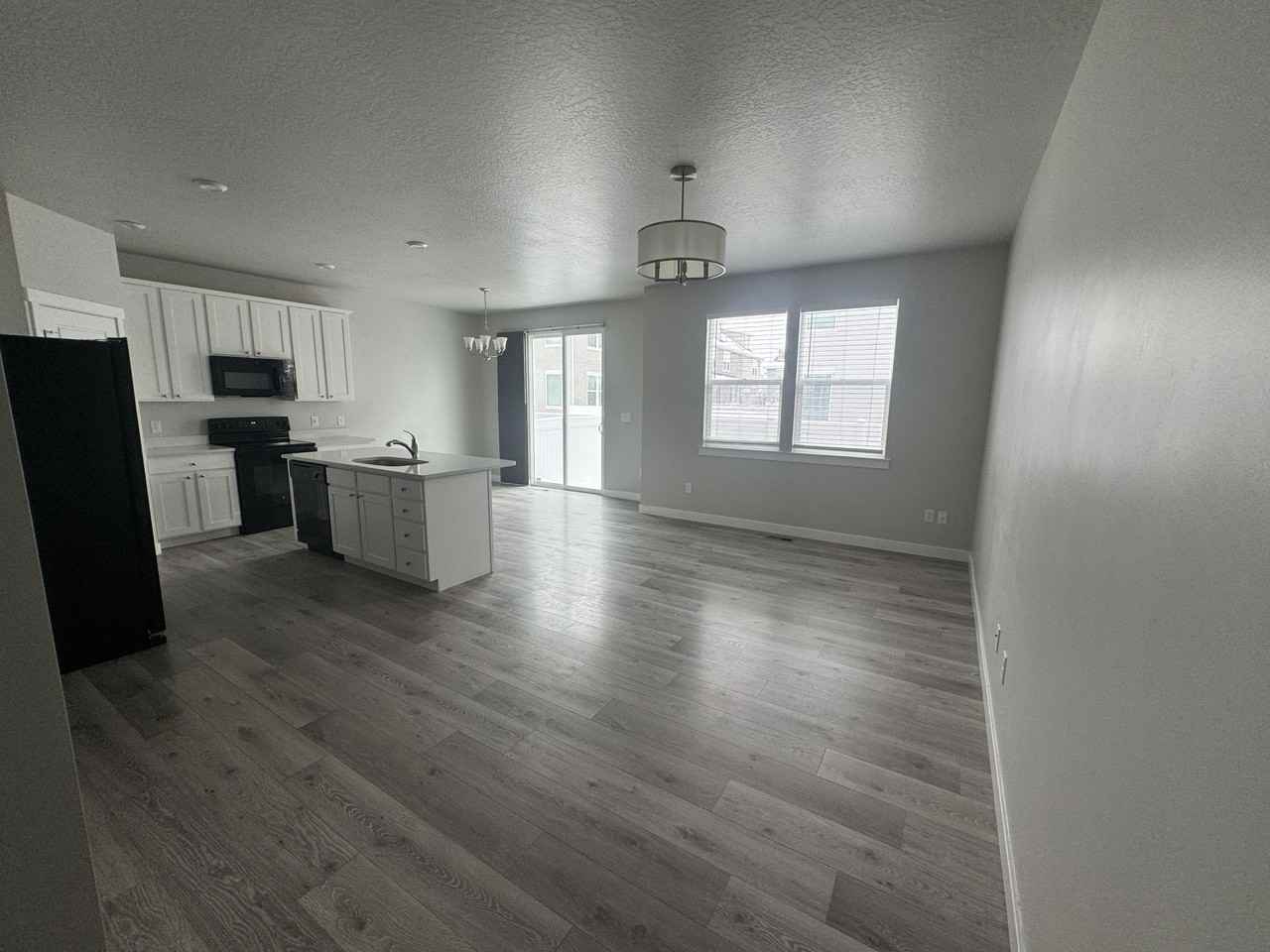 1089 S Bowery Way - Photo 4 of 43