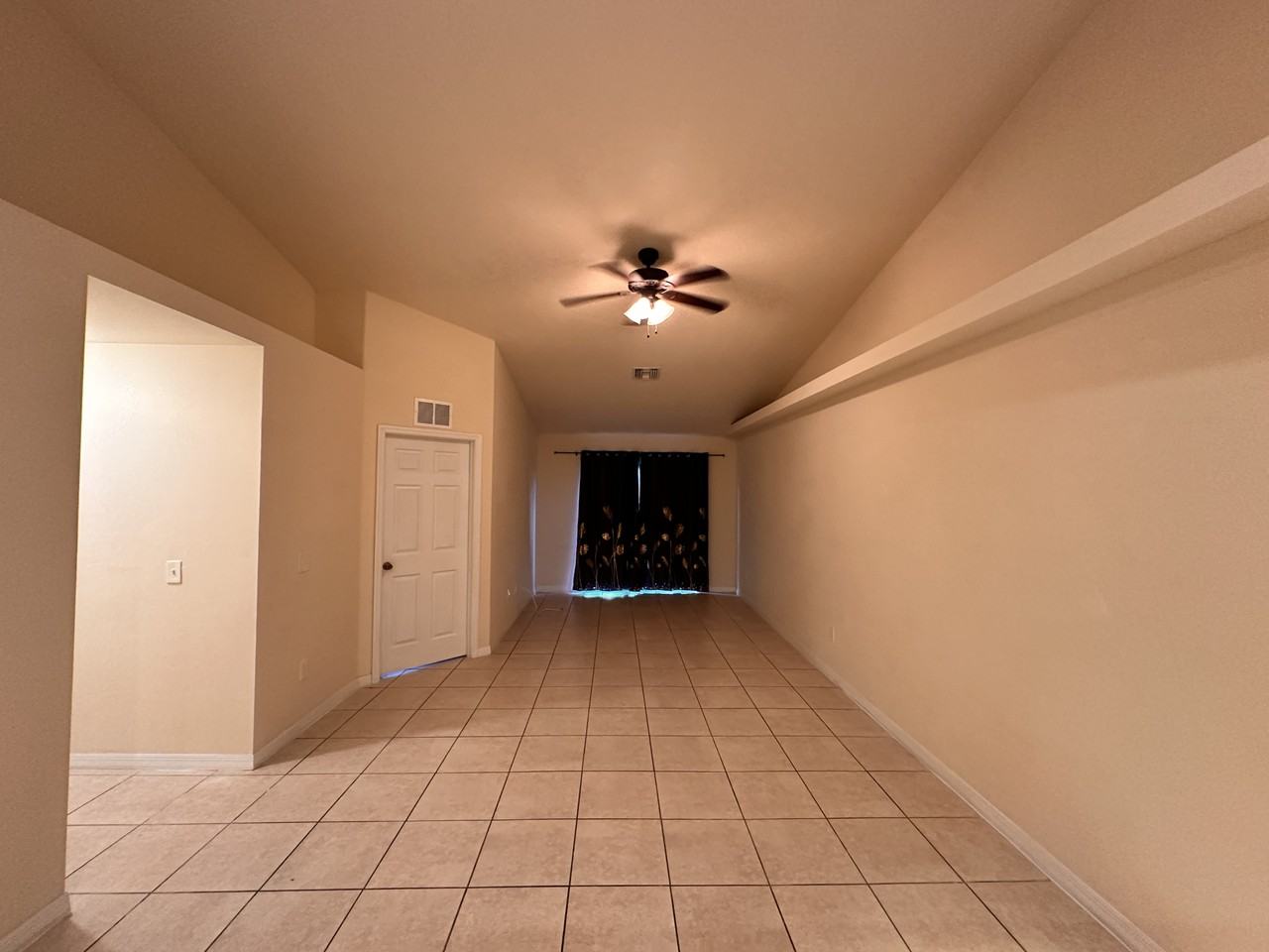 1431 Se 10th Ter - Photo 4 of 18