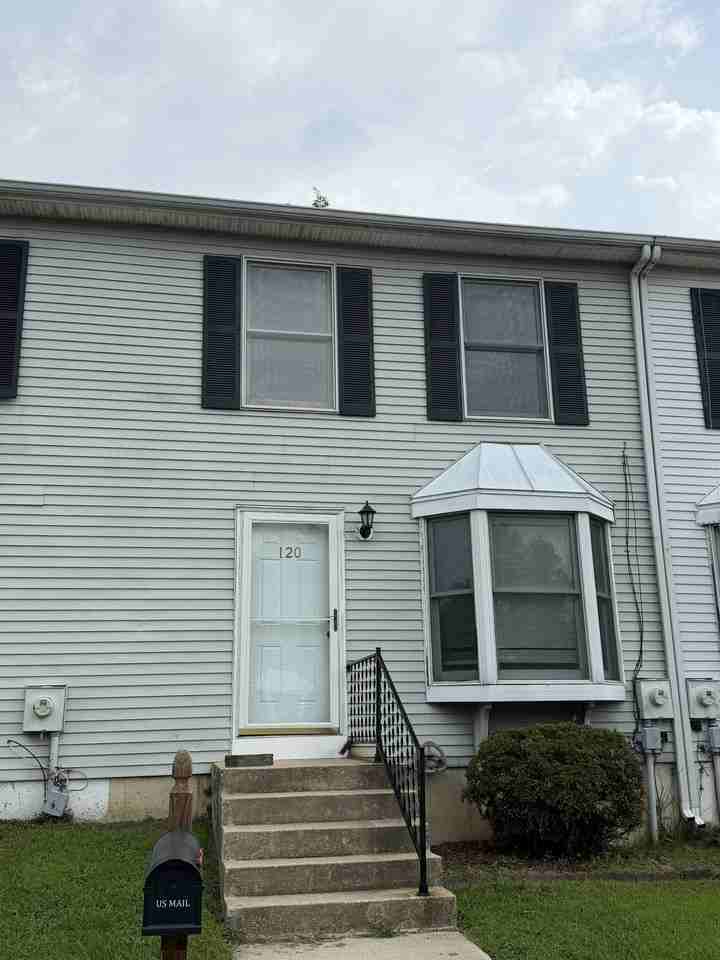 120 Whitburn Pl