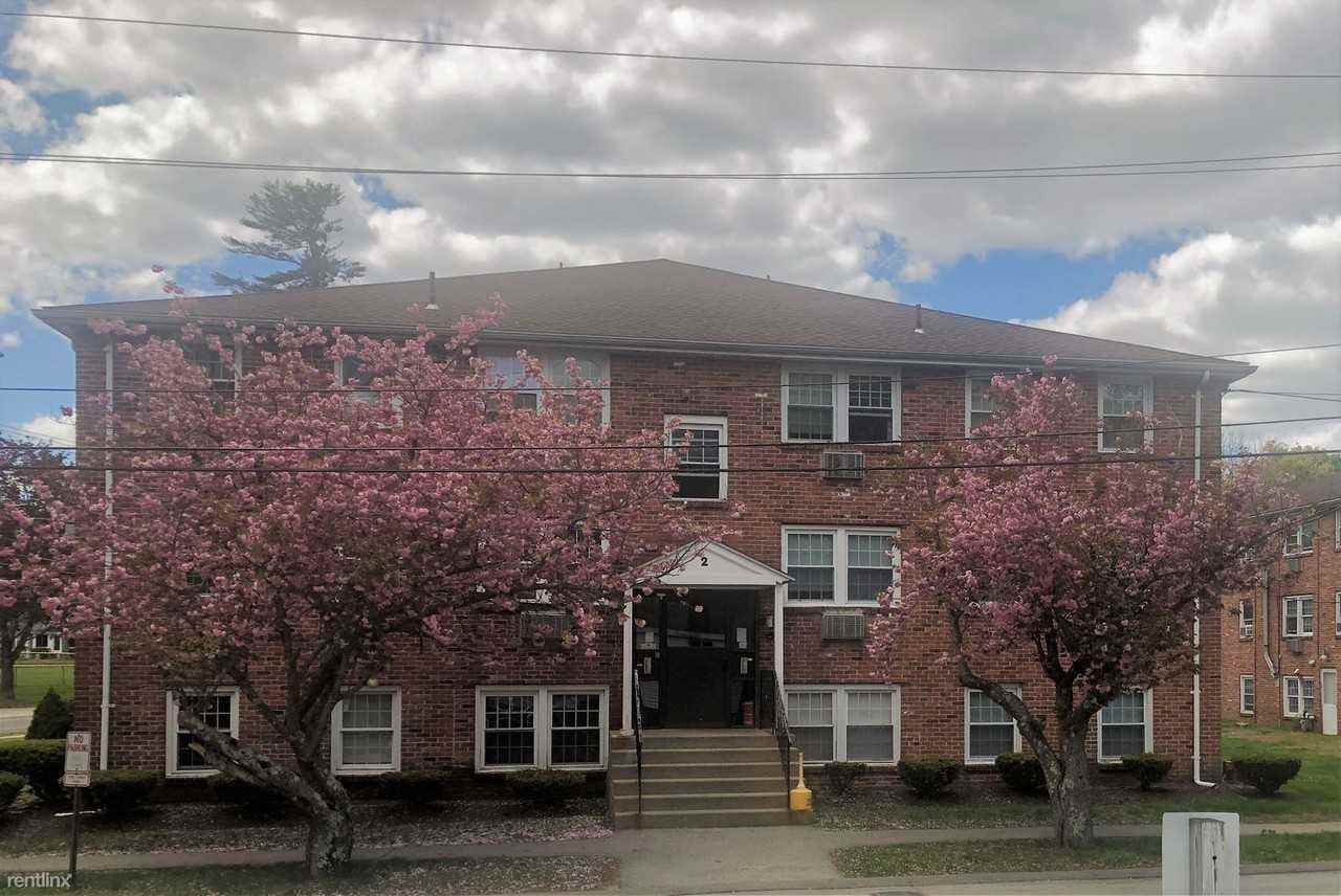 8 Carriage Hill Rd - Photo 2 of 6