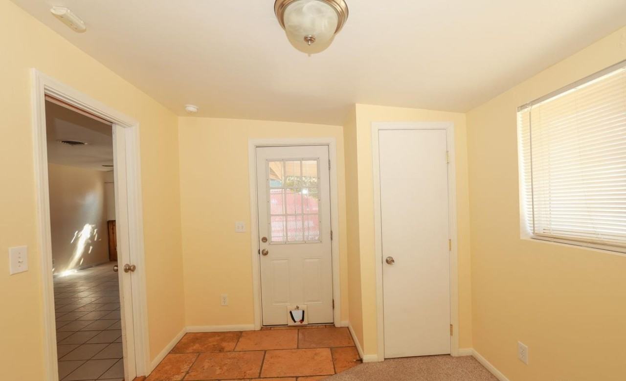 6300 Lynch Canyon Dr - Photo 5 of 18