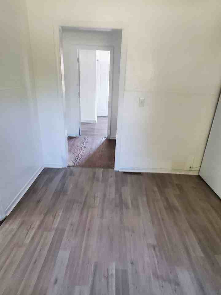 512 Peach St - Photo 4 of 11