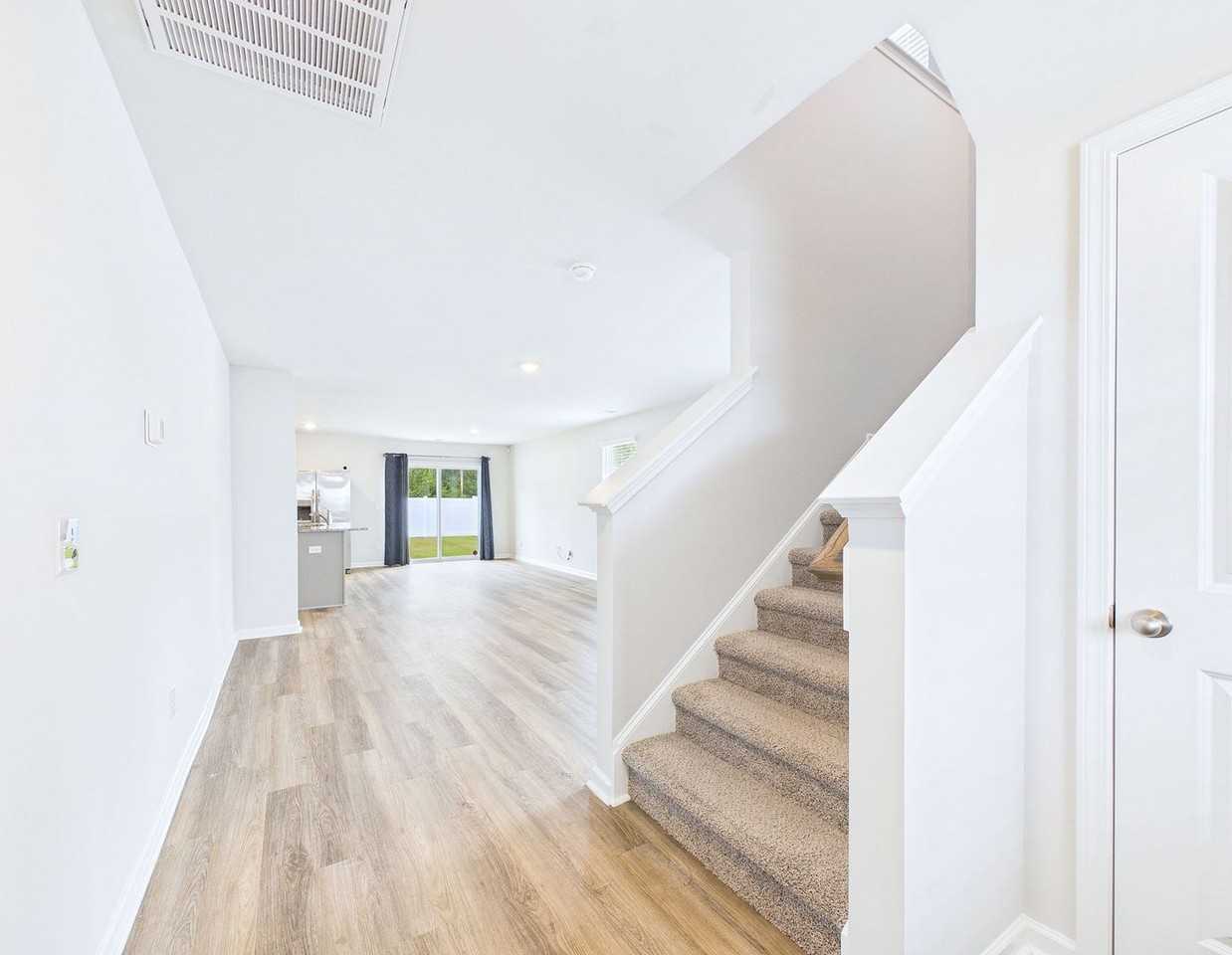 7047 Woodline Dr Sw - Photo 3 of 34