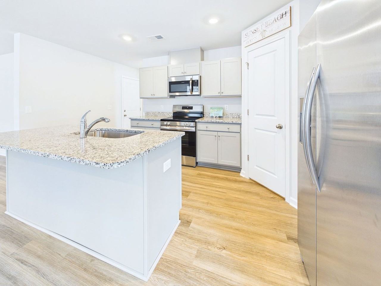 7047 Woodline Dr Sw - Photo 6 of 34