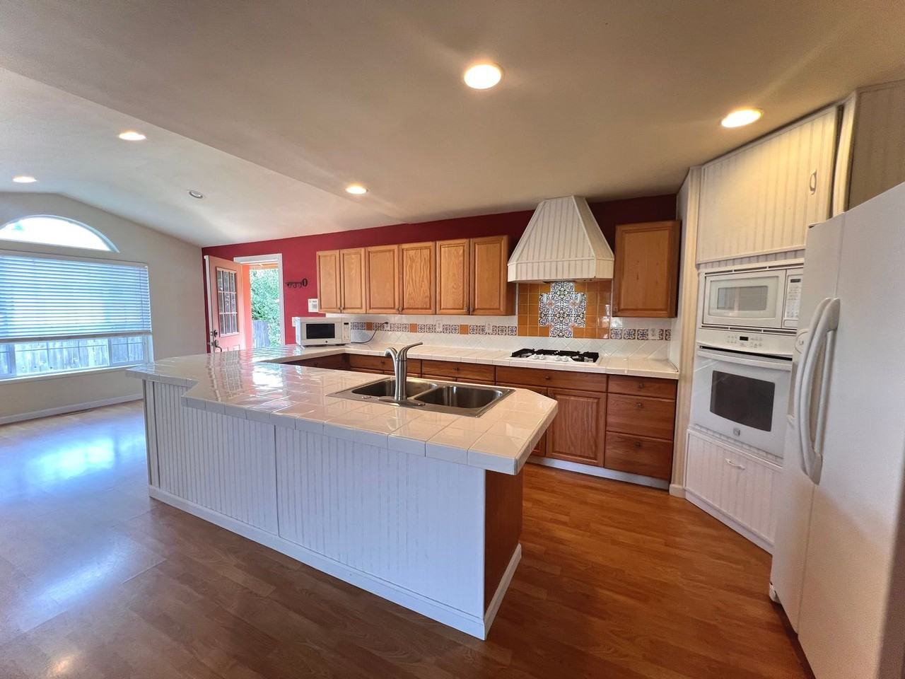 20968 Travis Ln - Photo 4 of 19