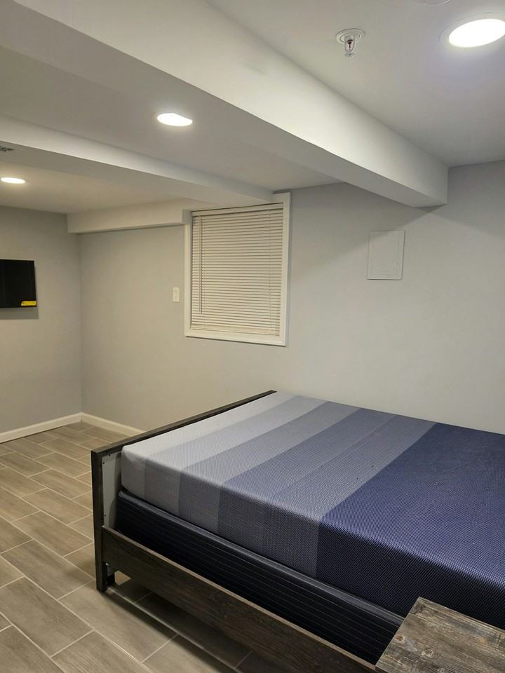 2804 Bellbrook Street, Unit Room D - Photo 2 of 8