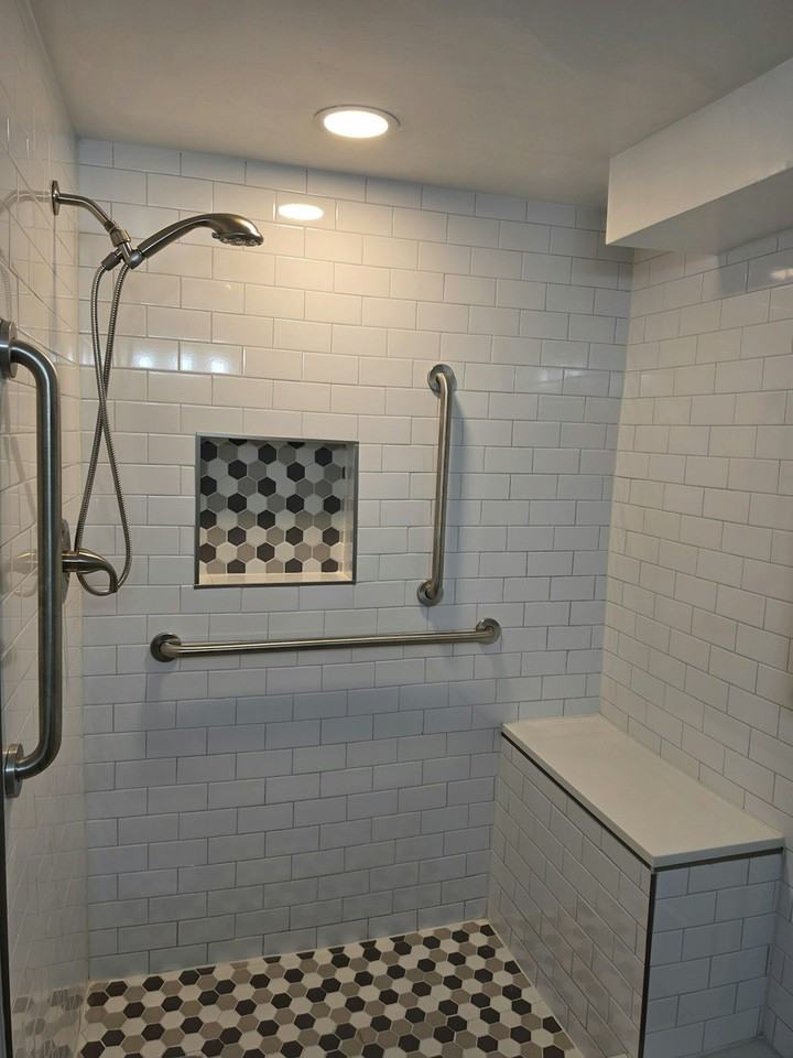 2804 Bellbrook Street, Unit Room D - Photo 3 of 8