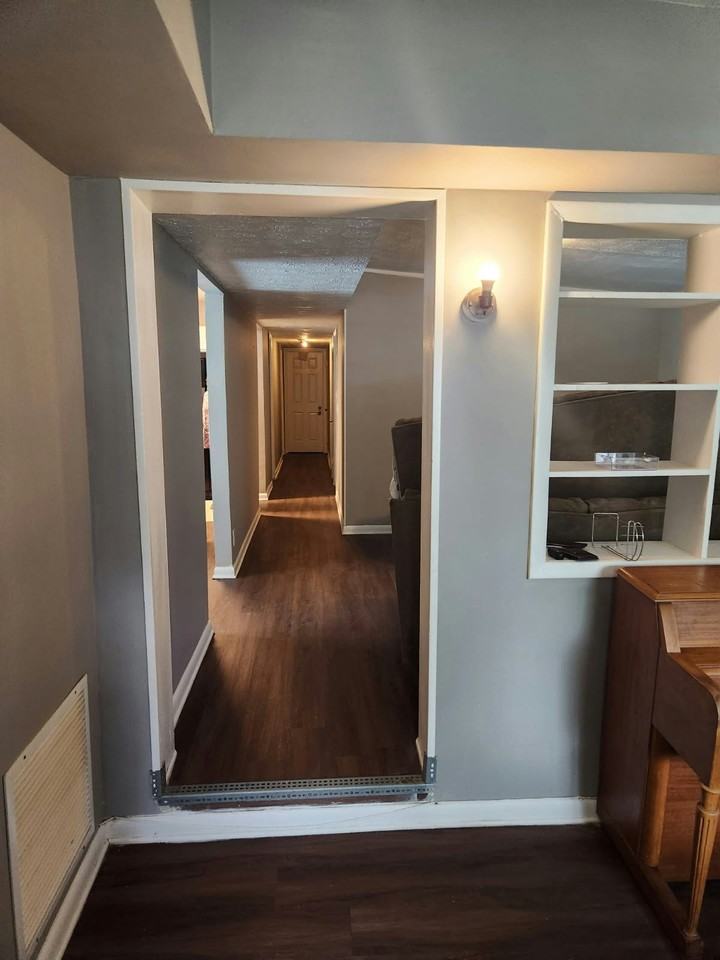 1036 West 18th Street , Unit E - Bedroom/Closet - Photo 5 of 6