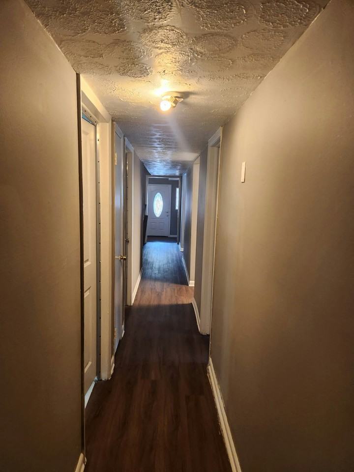 1036 West 18th Street , Unit E - Bedroom/Closet - Photo 6 of 6