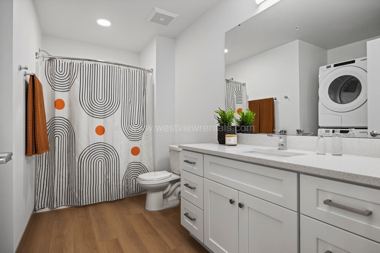711 Astor St #202 - Photo 7 of 50