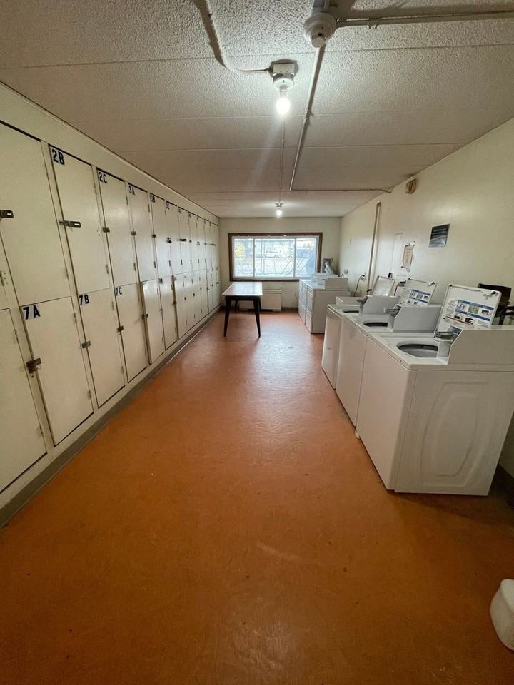 Eastwood Manor Apartments - Photo 2 of 16