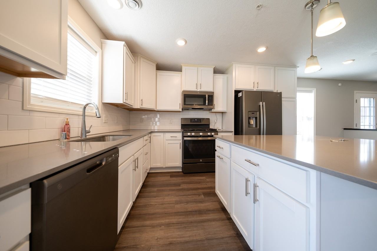 2164 Heron Ct #1 - Photo 5 of 26