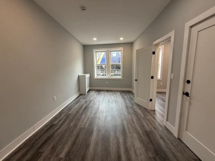 11805 Liberty Ave - Photo 4 of 10