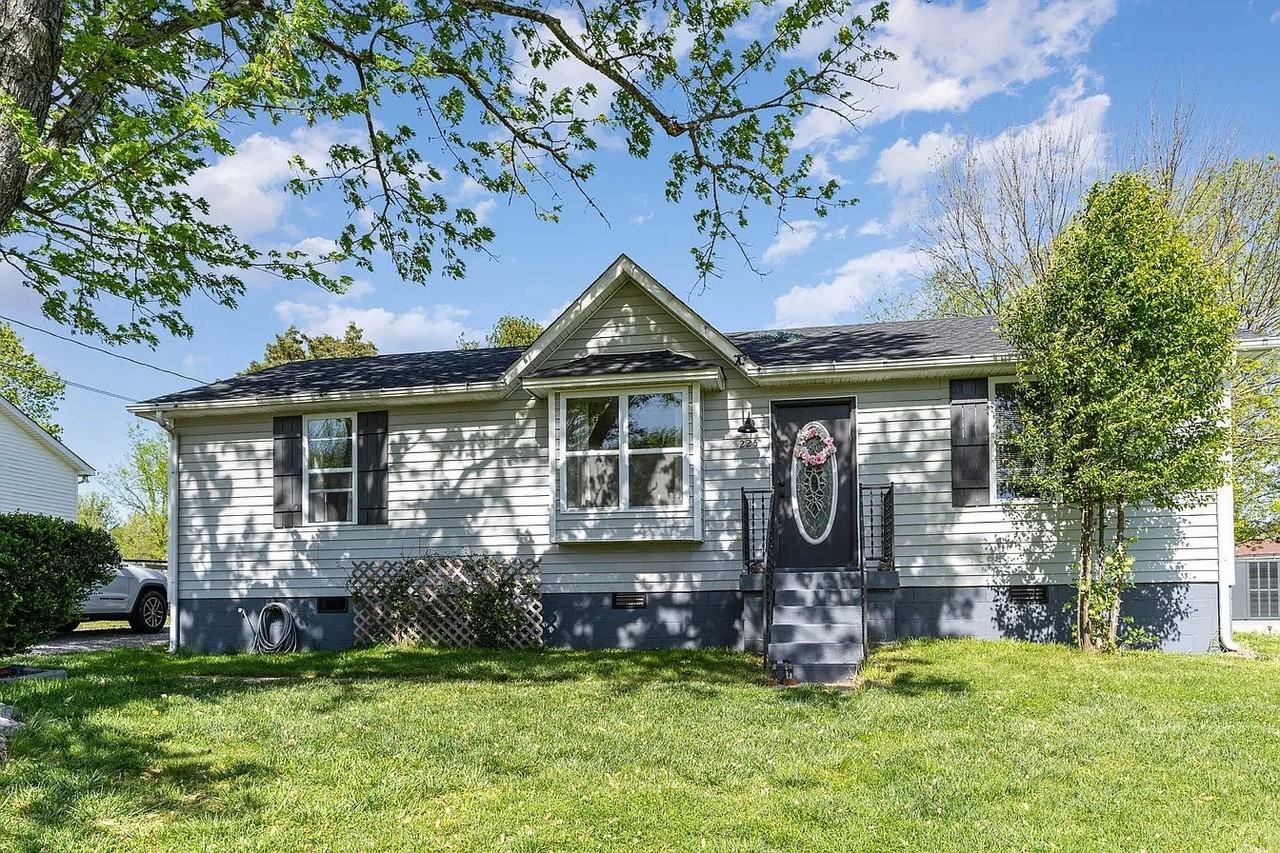 225 Allen Street - Photo 2 of 19