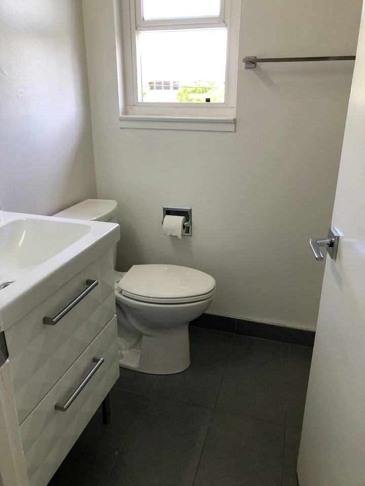 611 San Luisito Way, Unit 14 - Photo 7 of 29