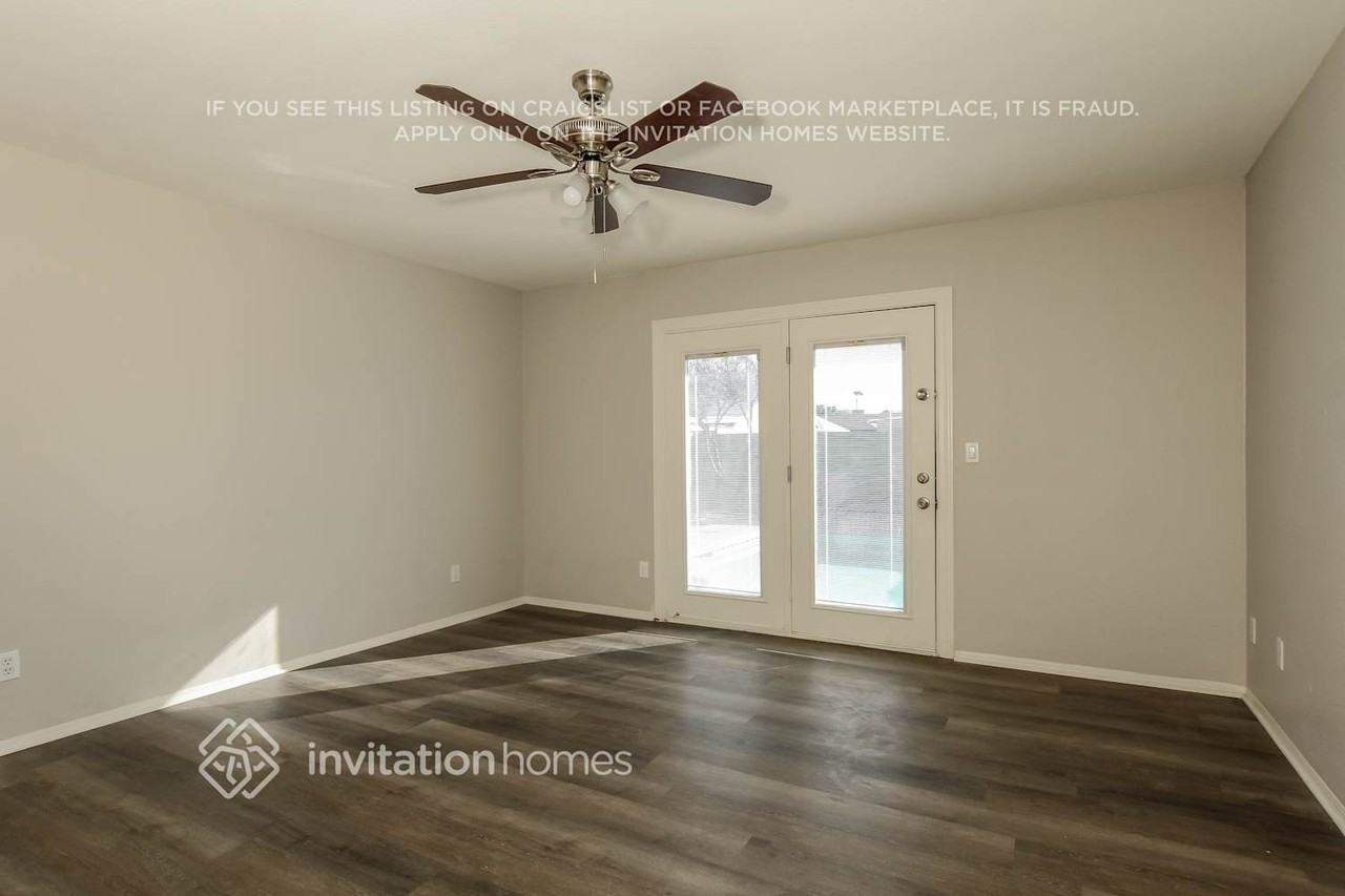 7643 W Beryl Ave - Photo 7 of 16