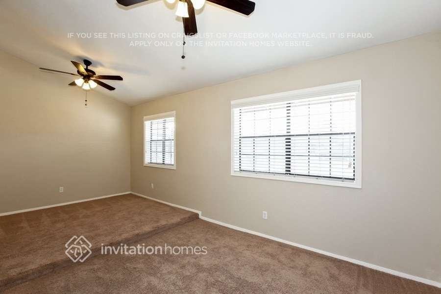 607 S Pioneer - Photo 3 of 16