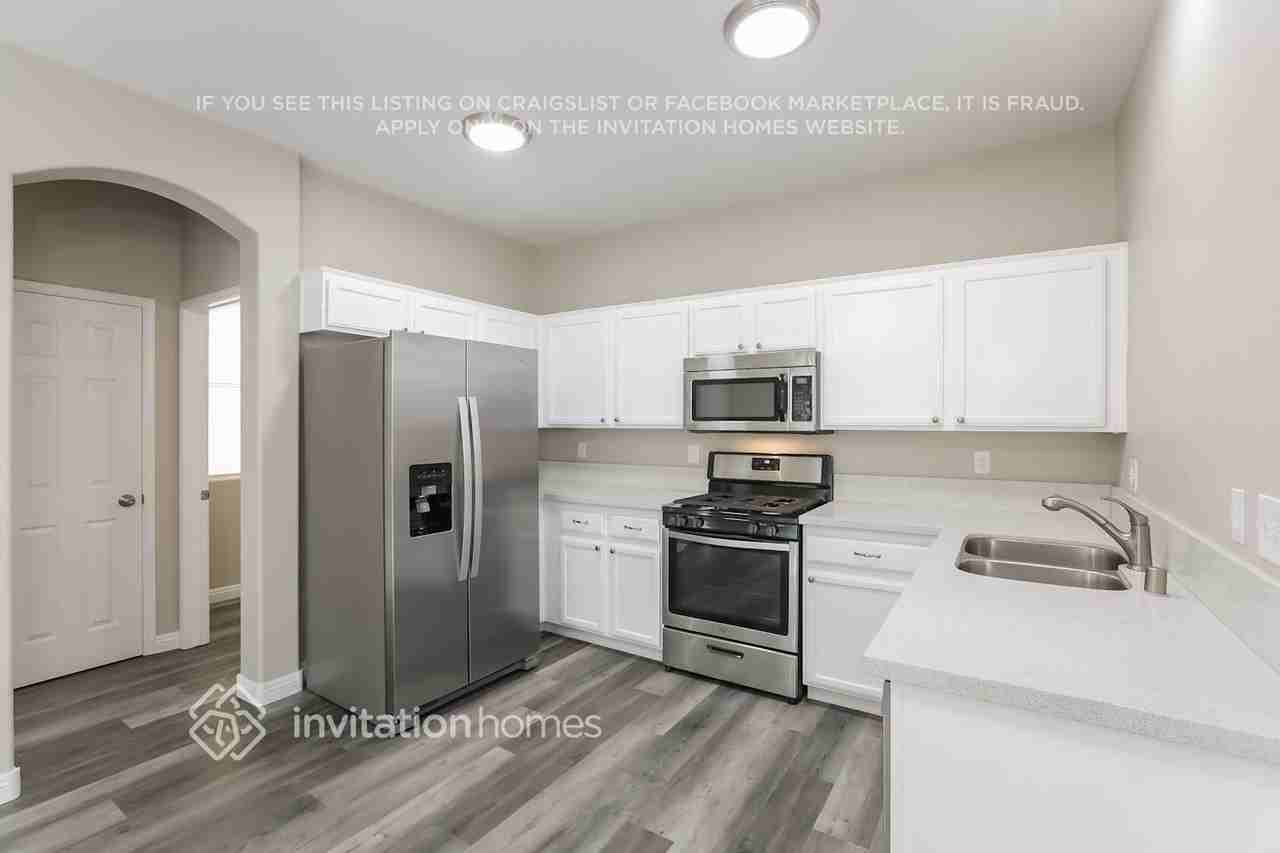 5035 Midnight Oil Dr - Photo 5 of 16