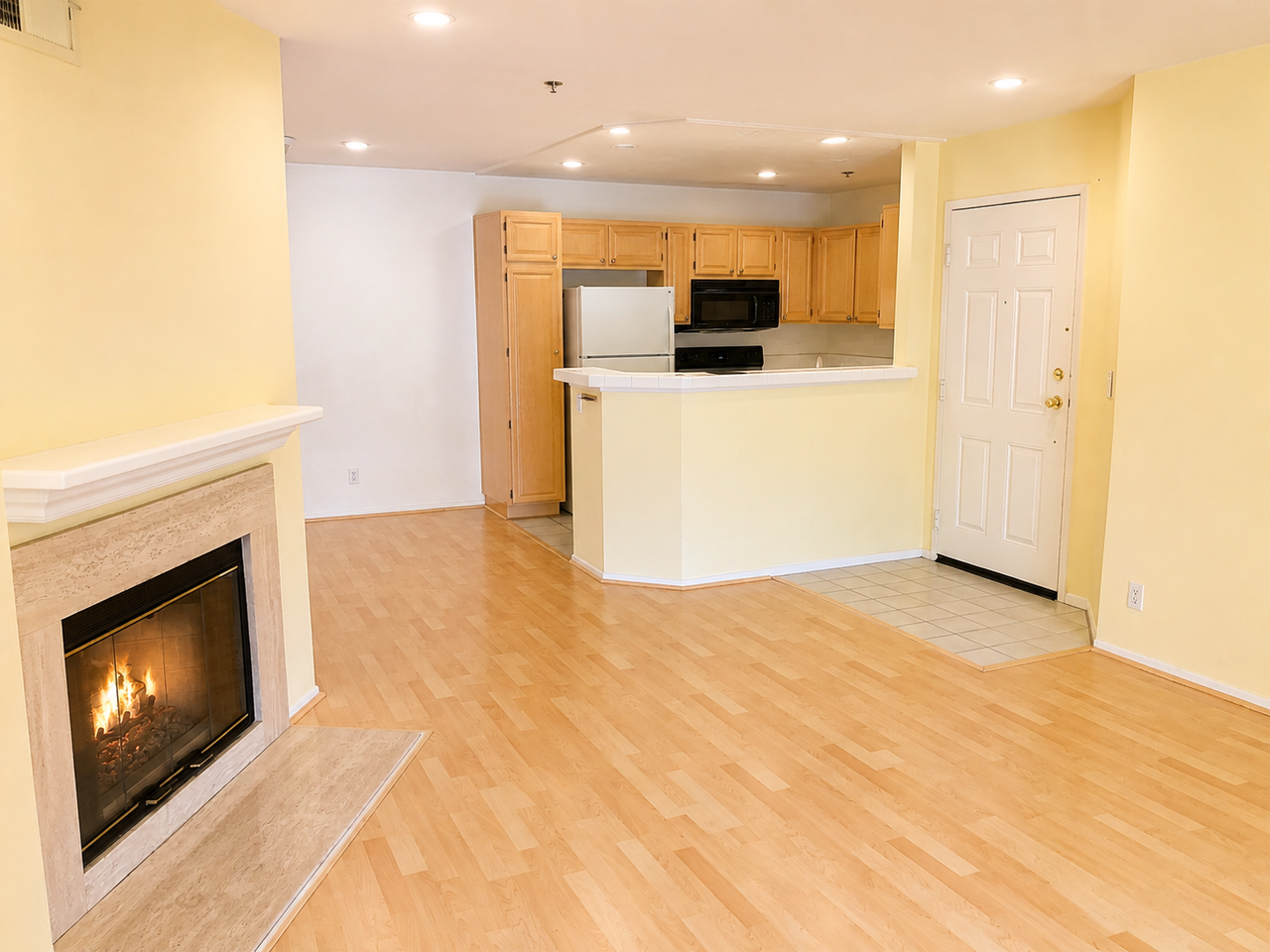 697 Sutton Crest Trl #1 - Photo 4 of 6