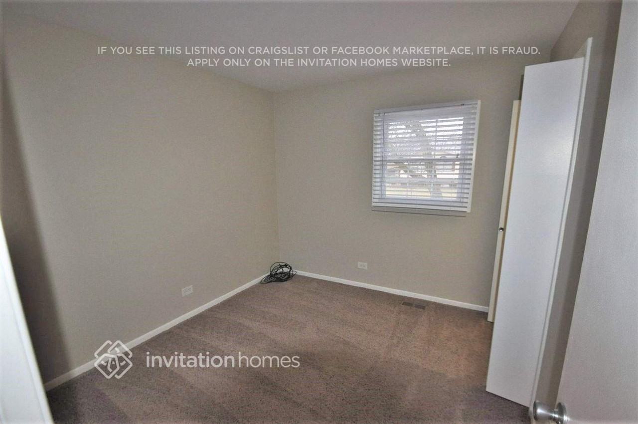 15238 Ridgeland Ave - Photo 3 of 6