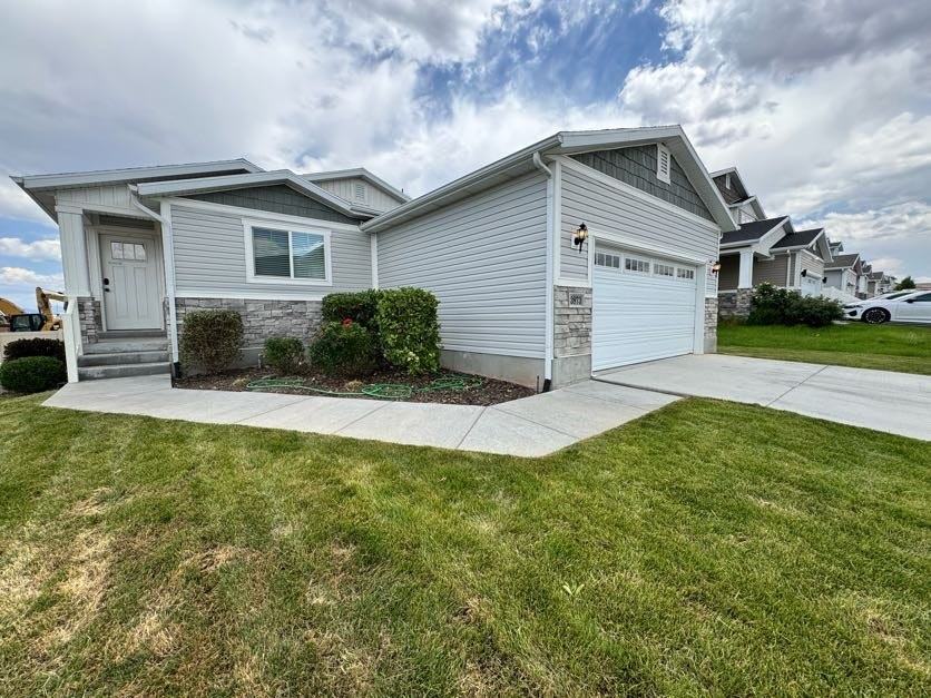 3873 Sigma Drive - Photo 3 of 32