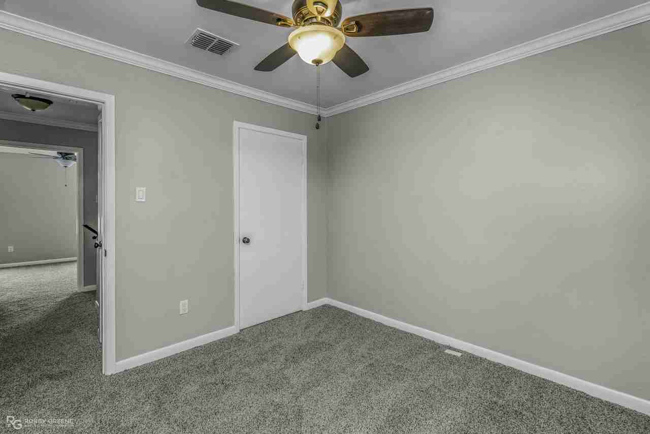 10312 Cortez Drive - Photo 4 of 27