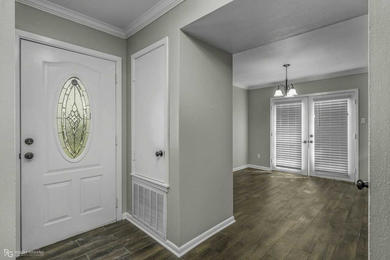 10312 Cortez Drive - Photo 6 of 27