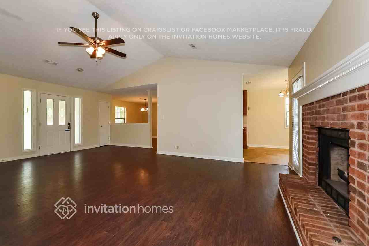 213 Northbridge Dr - Photo 4 of 20