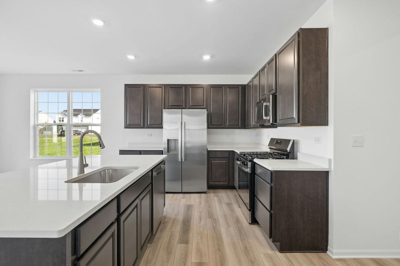1325 Fawnlily Circle - Photo 3 of 19