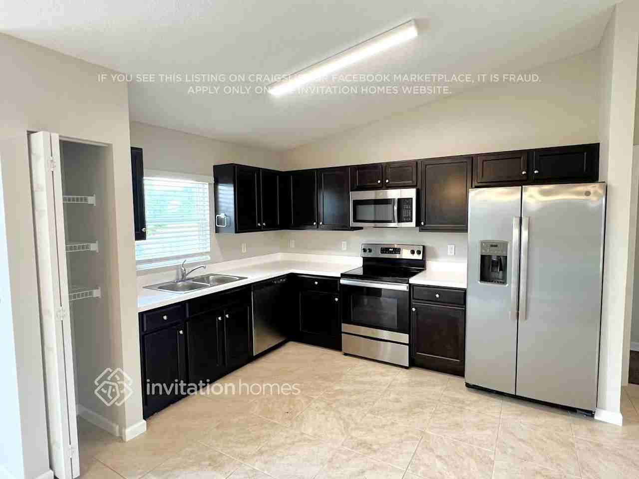 426 Nw Airoso Blvd - Photo 5 of 18
