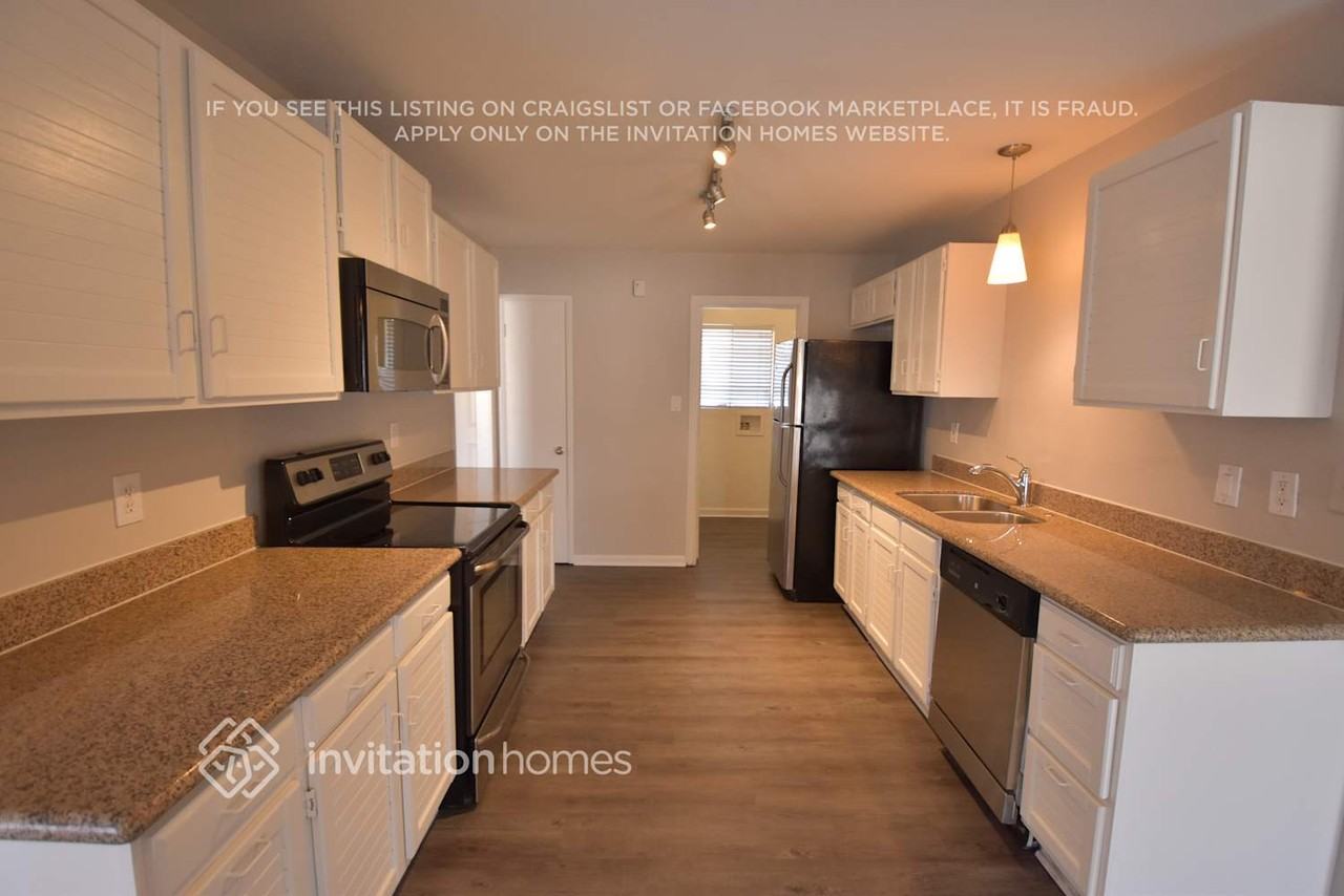 3410 W Orchid Ln - Photo 4 of 10