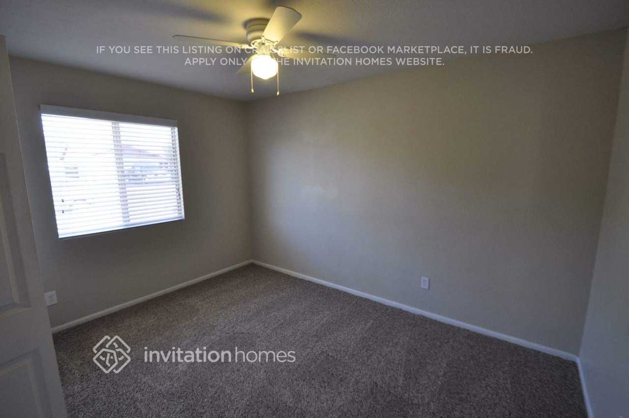 3410 W Orchid Ln - Photo 6 of 10