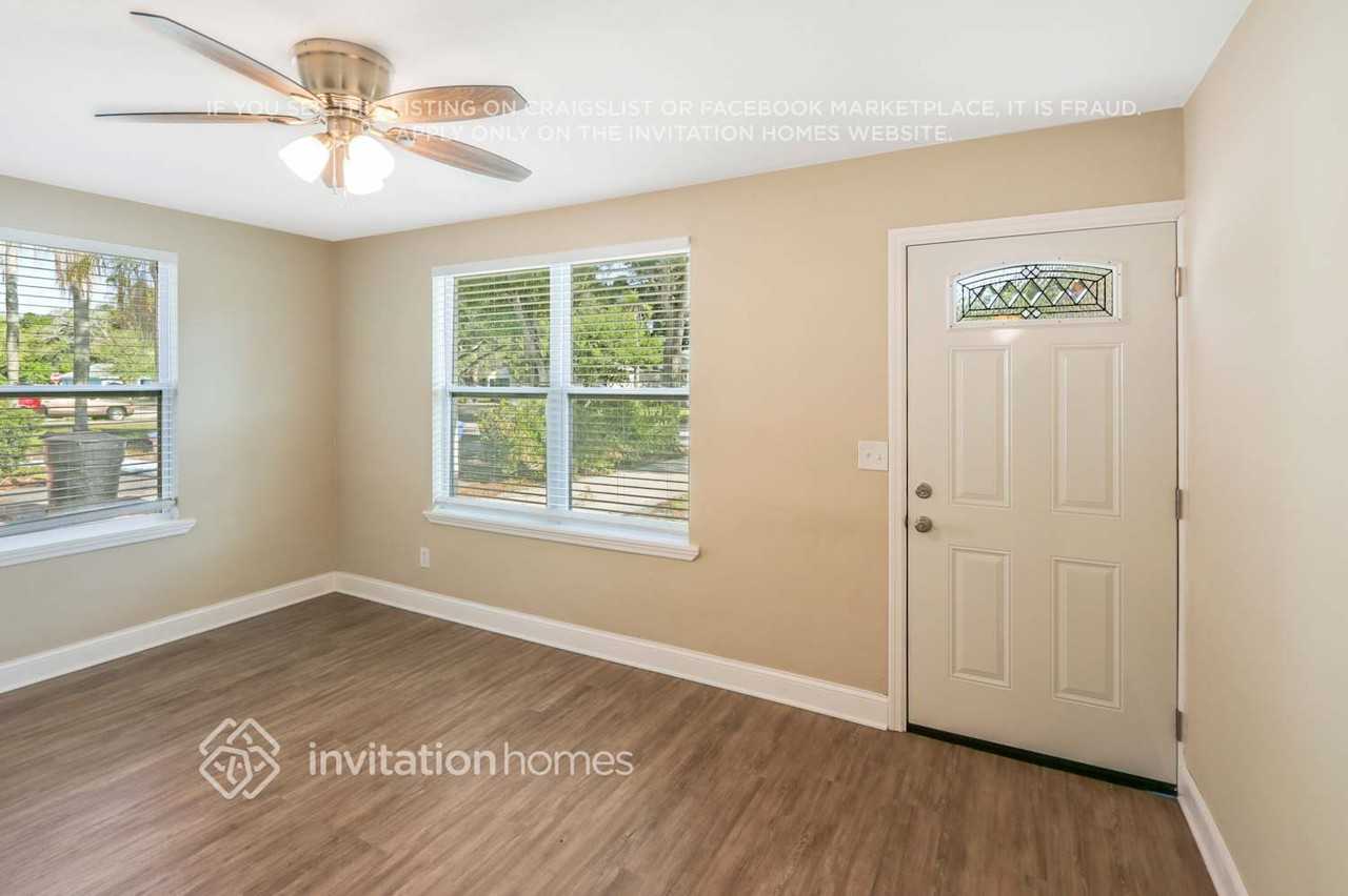 2550 17th Ave S - Photo 4 of 26
