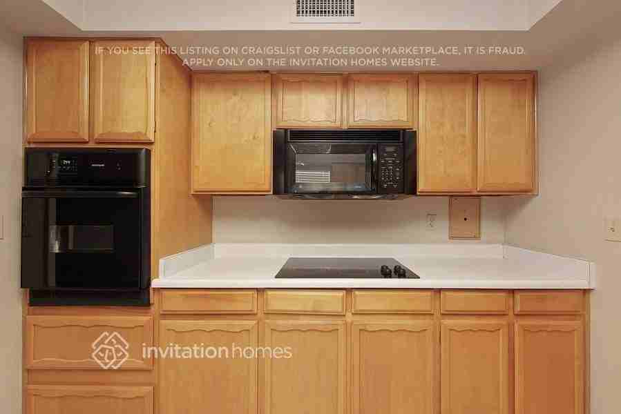 3029 S Country Club Way - Photo 6 of 18