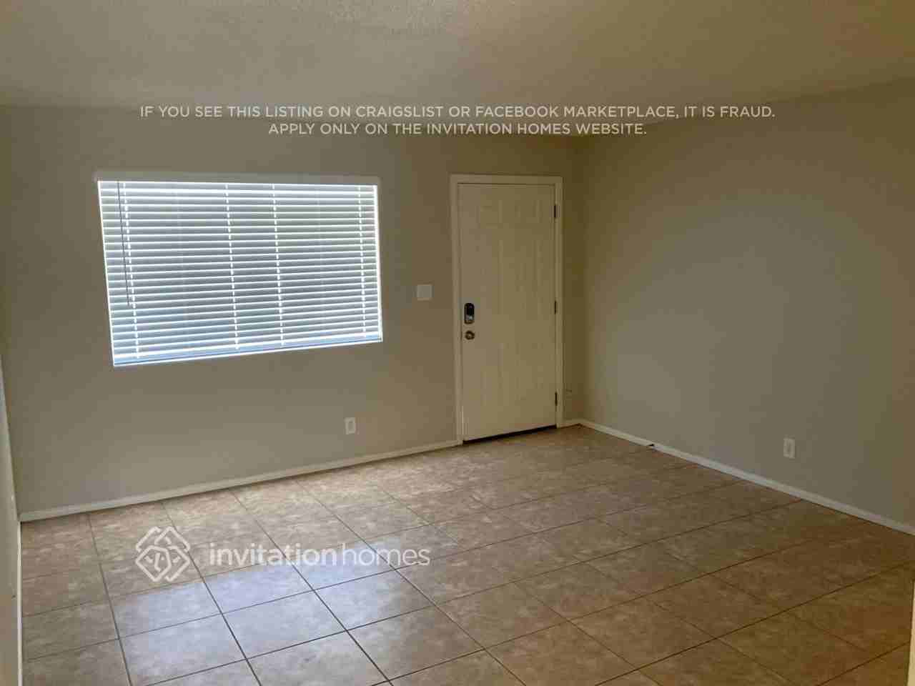 2125 W Chicago St - Photo 2 of 7