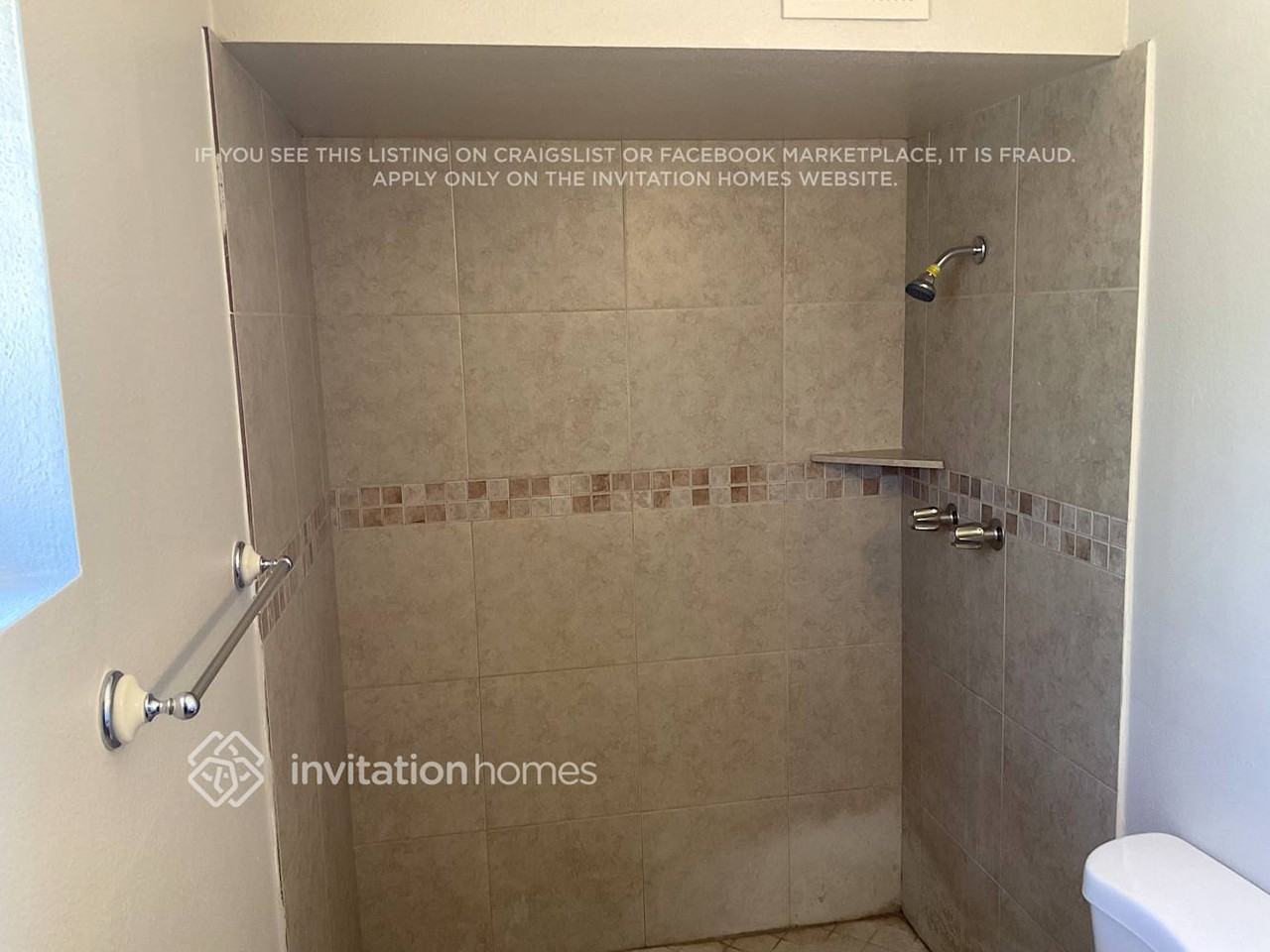 2125 W Chicago St - Photo 4 of 7