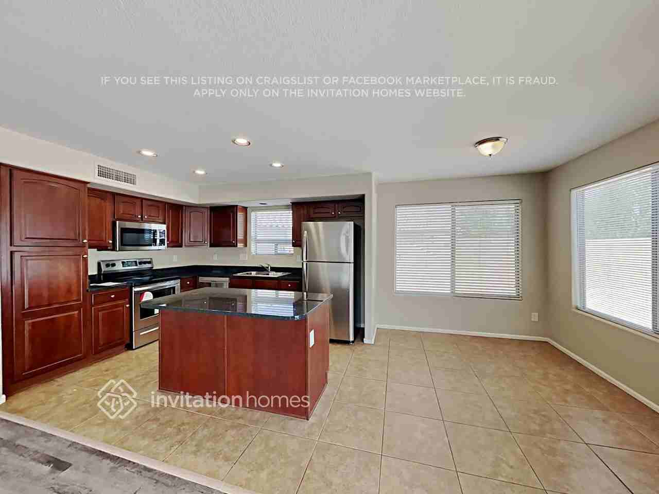 4614 W Valencia Dr - Photo 7 of 20