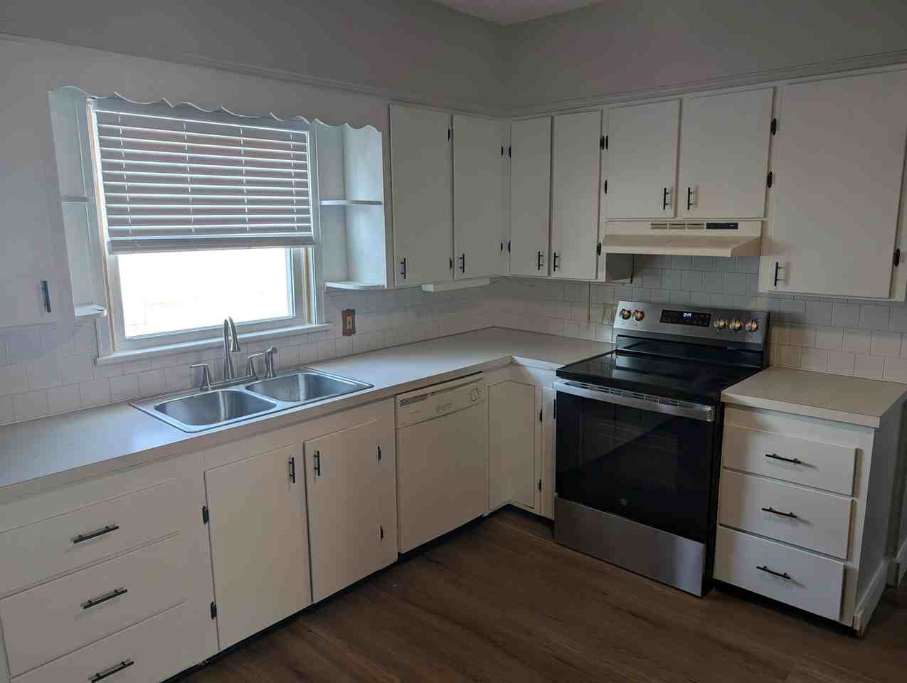 28-32 Mary Avenue, Unit 1 - Photo 2 of 8