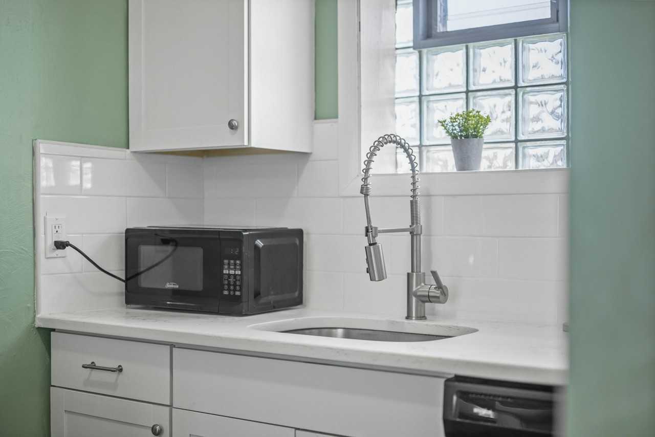 5214 Columbo Street - Photo 2 of 45
