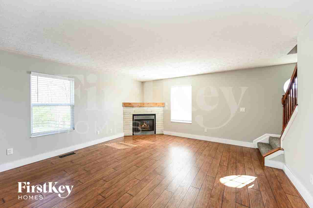 671 Mccormick Ln - Photo 2 of 19