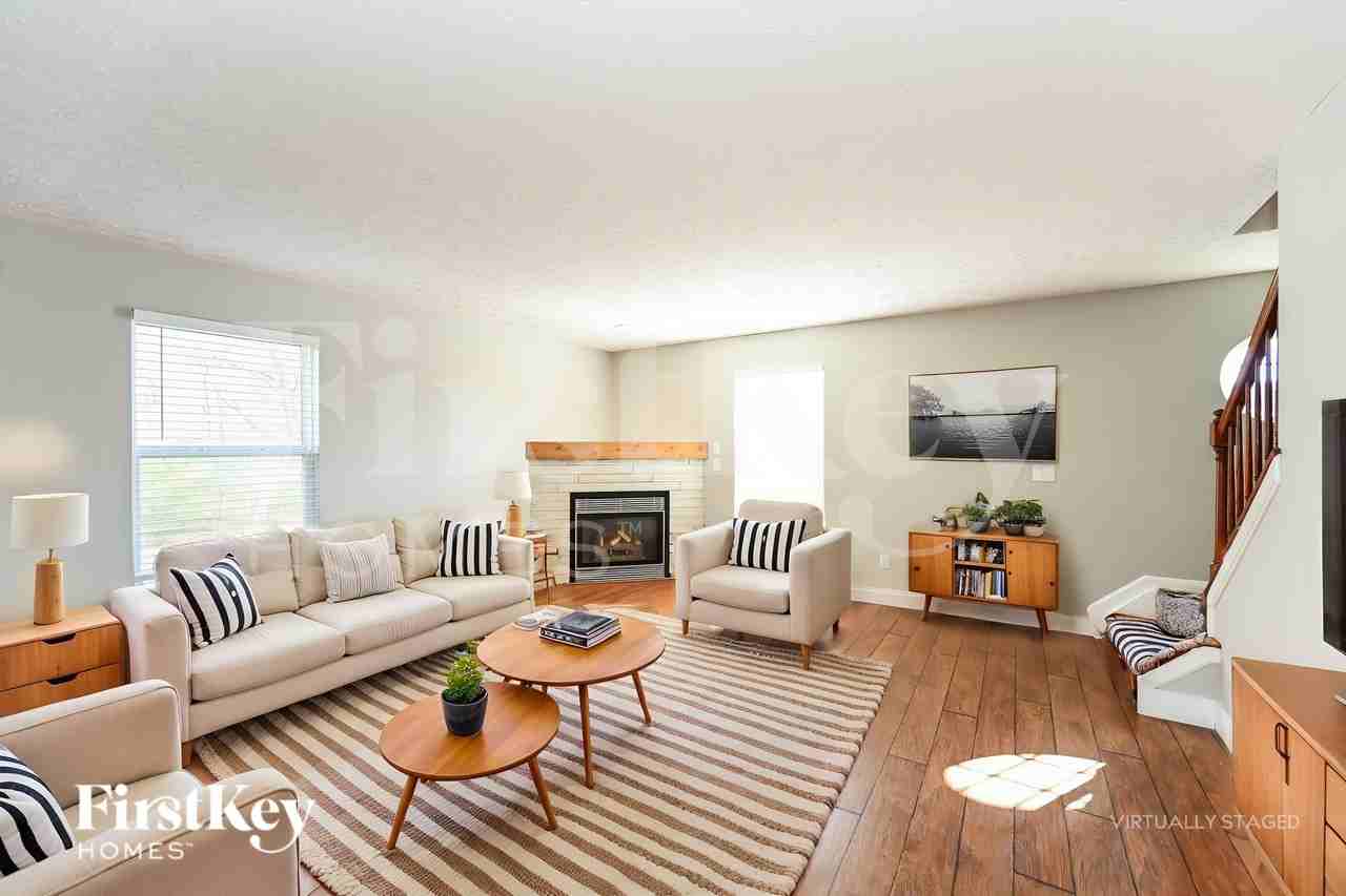 671 Mccormick Ln - Photo 3 of 19
