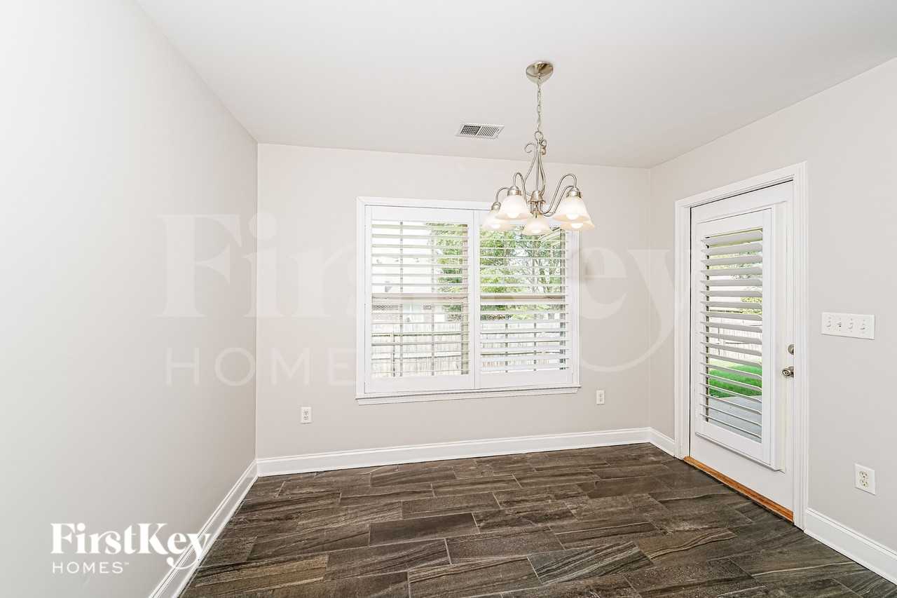 417 Rock View Trl - Photo 6 of 19