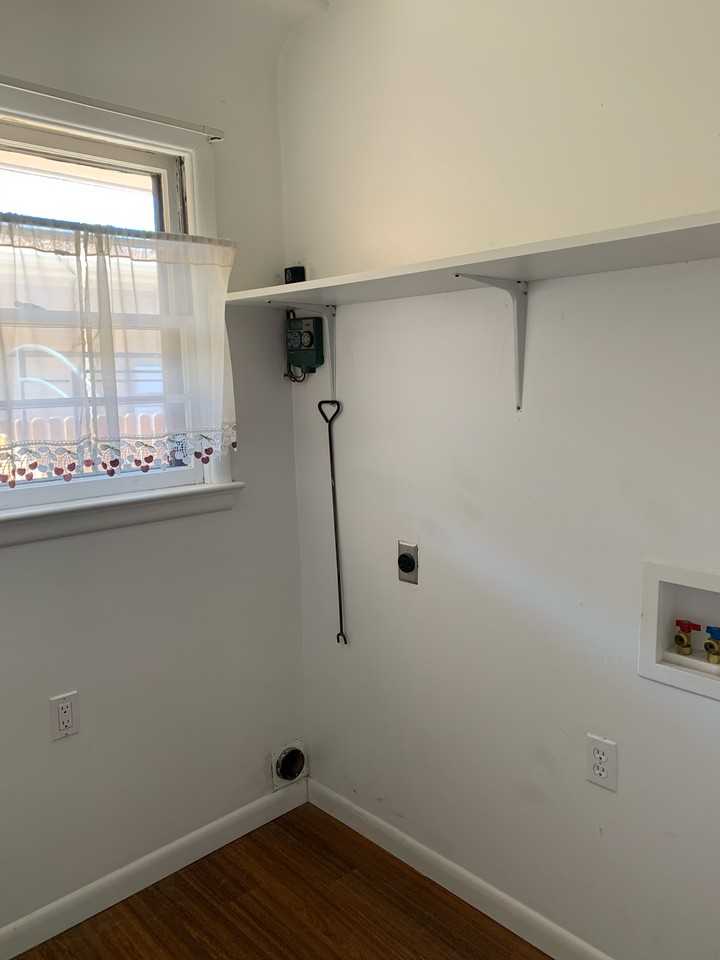 2105 11th St #1 - Photo 7 of 9