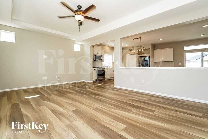 21847 E 44th Pl - Photo 6 of 15