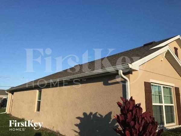 18533 Miami Blvd - Photo 2 of 3