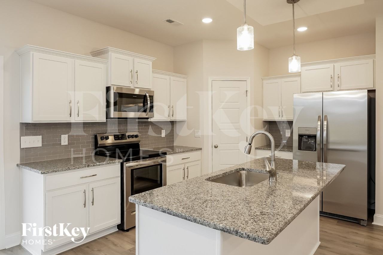 627 Alvin Rd - Photo 6 of 15