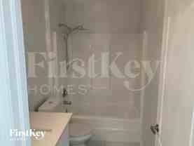 1319 Nw 13th Ave - Photo 1 of 1