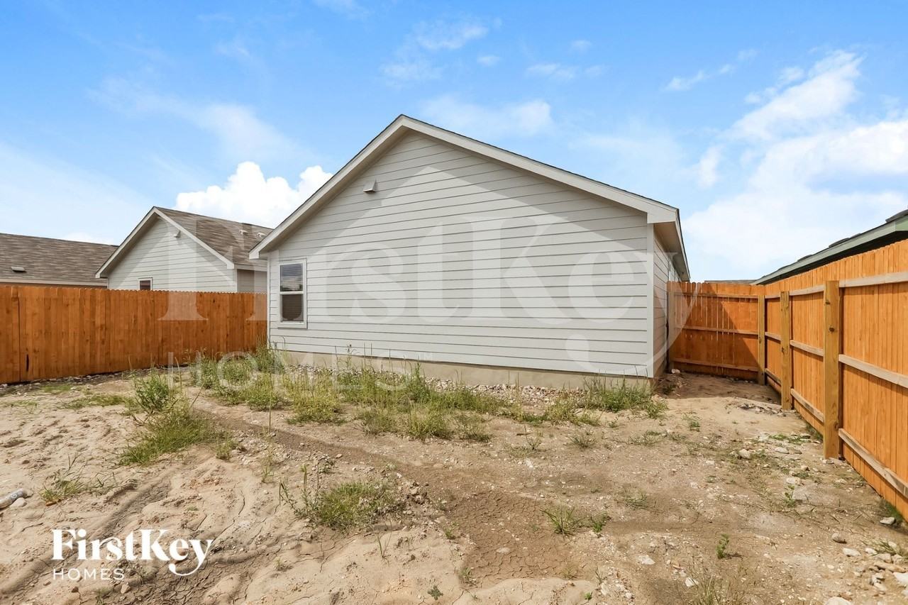 9014 Griffith Run - Photo 2 of 3