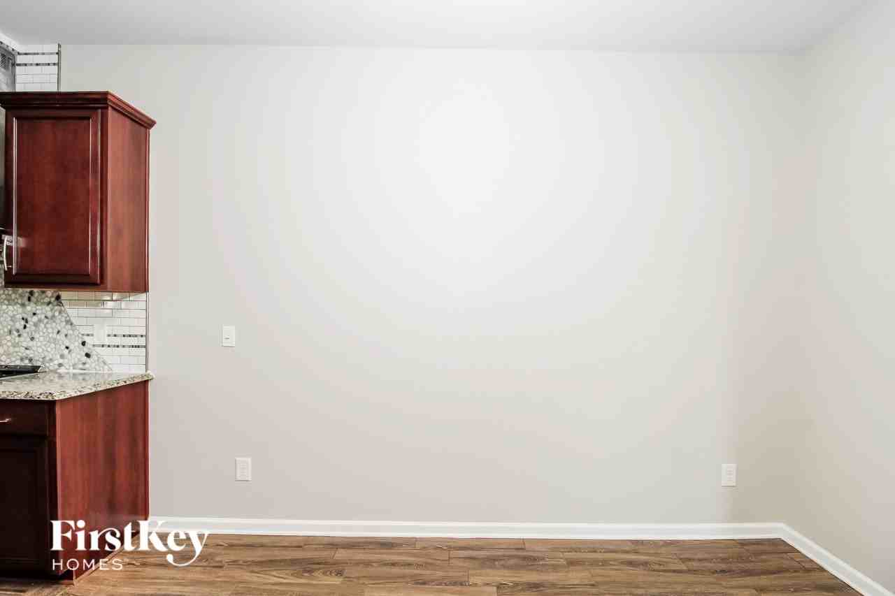 127 Wintergreen Ct - Photo 4 of 15